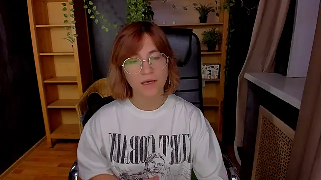 Moon13152 online show from October 2025 09:22:01 PM