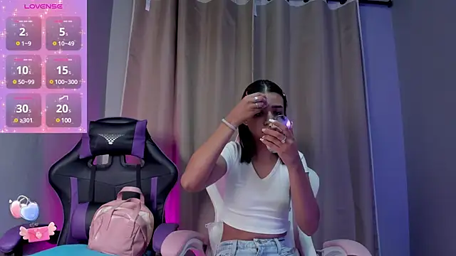 suzanelee online show from January 2025 12:11:02 PM