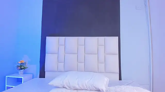 suzanelee online show from February 2025 02:27:02 PM