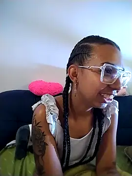 suzanelee online show from September 2025 10:21:02 PM