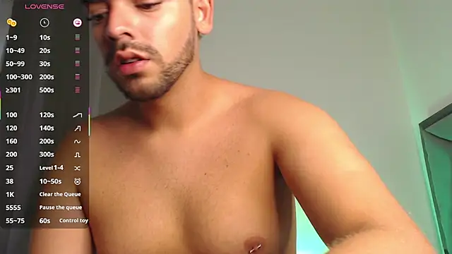 Logan cocky online show from September 2025 04:43:02 PM