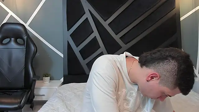 Yeiko Romero  online show from January 2025 05:20:01 PM