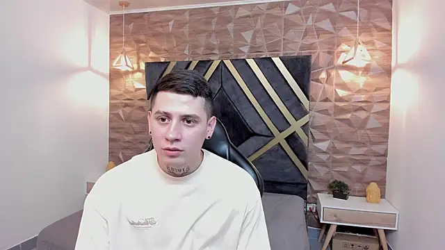 Yeiko Romero  online show from February 2025 05:09:01 PM