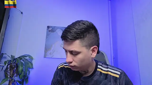 Yeiko Romero  online show from April 2026 07:21:02 PM