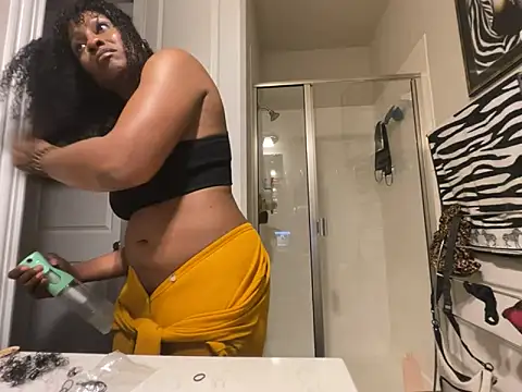 Snapshot of wynterheat chatting on June 2026 02:24:02 AM wynterheat online show from June 2026 02:24:02 AM