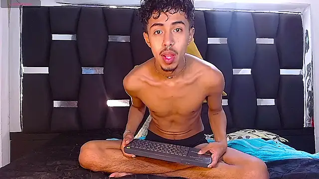 RyanRizzo online show from December 2024 04:47:02 PM