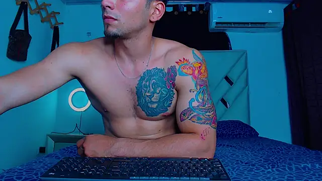 Rich boy01 online show from February 2025 03:25:01 AM