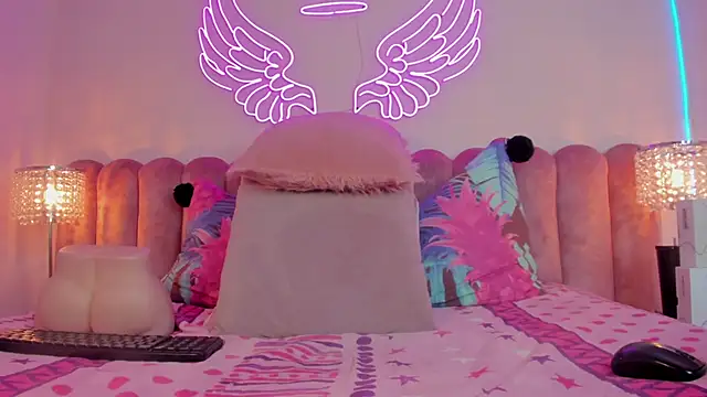  scarletmoore online show from March 2025 01:53:02 PM