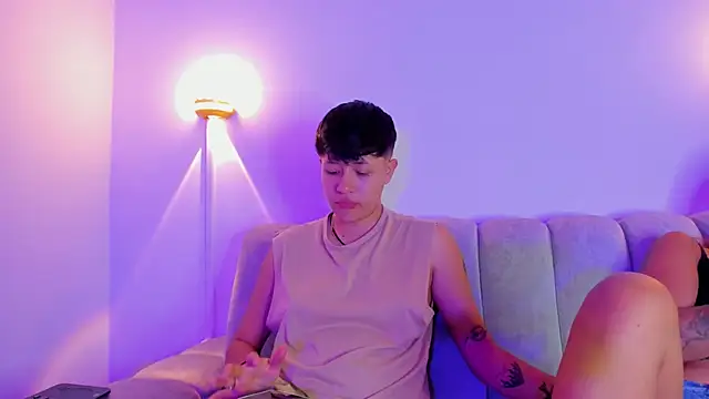 violet casper  online show from November 2025 02:38:01 PM