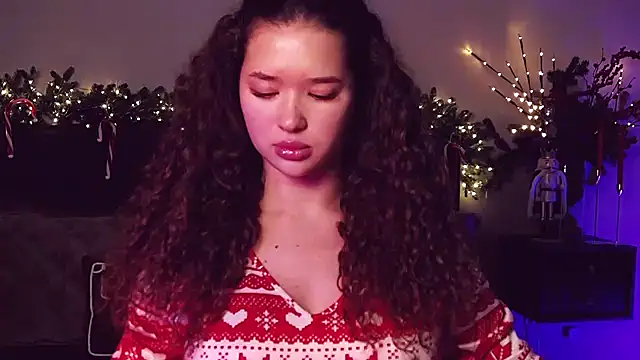 Denise Garciia online show from December 2024 01:44:02 PM