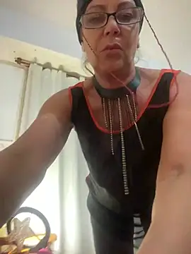 lolavalecuatro online show from January 2025 02:15:01 AM