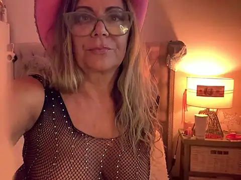 lolavalecuatro online show from January 2025 02:48:01 AM