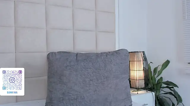 Nia Bunny online show from September 2025 01:32:01 PM