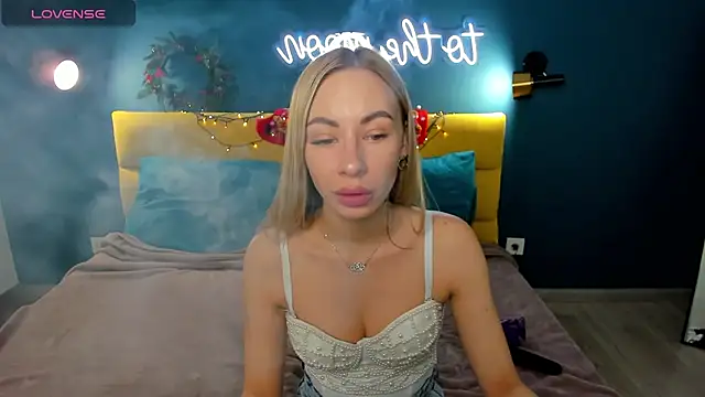 Diana Garrett online show from December 2024 09:03:01 AM