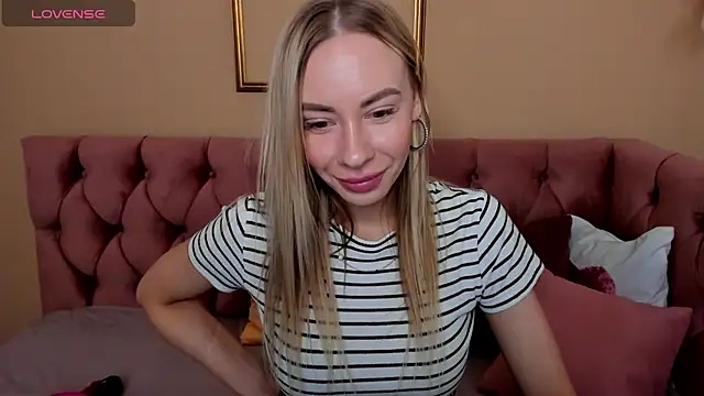 Diana Garrett online show from March 2025 01:31:01 AM