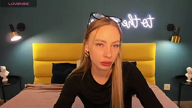 Snapshot of Diana_Garrett chatting on May 2026 08:31:02 AM Diana Garrett online show from May 2026 08:31:02 AM