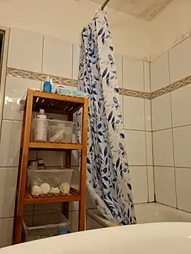 Josephine LIVE online show from December 2025 05:24:02 AM