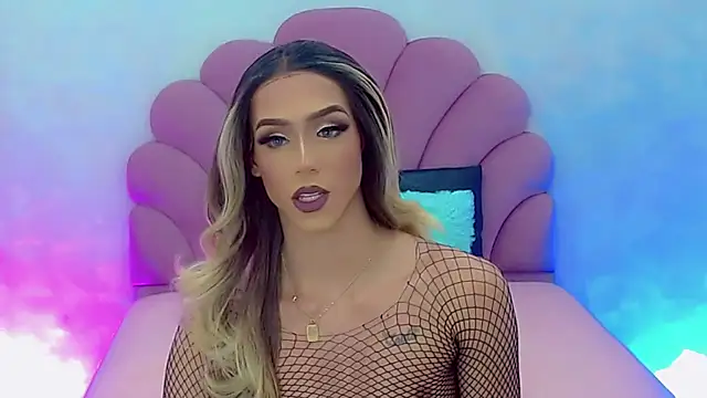 Snapshot of briana_sex32 chatting on January 2025 02:03:01 PM briana sex32 online show from January 2025 02:03:01 PM