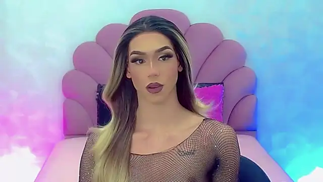 Snapshot of briana_sex32 chatting on January 2025 04:37:01 AM briana sex32 online show from January 2025 04:37:01 AM