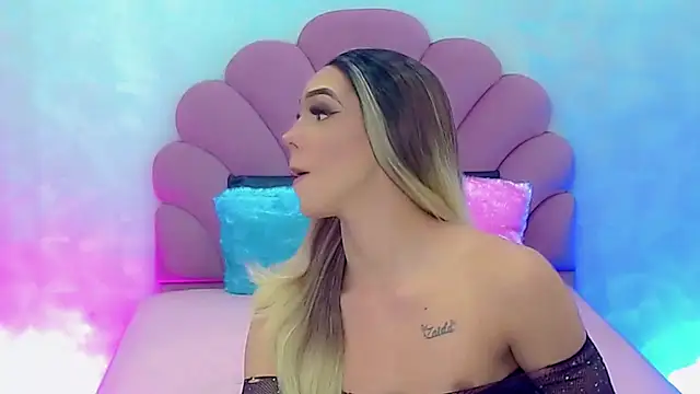 Snapshot of briana_sex32 chatting on January 2025 04:02:01 PM briana sex32 online show from January 2025 04:02:01 PM