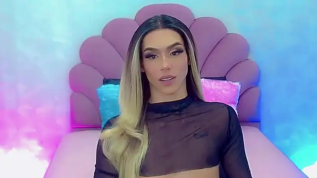 Snapshot of briana_sex32 chatting on January 2025 07:03:01 PM briana sex32 online show from January 2025 07:03:01 PM