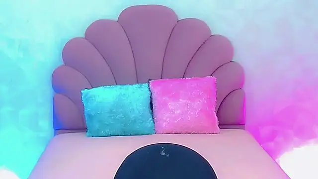 Snapshot of briana_sex32 chatting on January 2025 07:30:01 AM briana sex32 online show from January 2025 07:30:01 AM