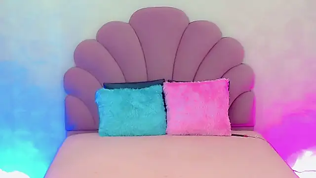 Snapshot of briana_sex32 chatting on January 2025 05:36:02 AM briana sex32 online show from January 2025 05:36:02 AM