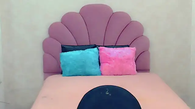 Snapshot of briana_sex32 chatting on February 2025 11:12:02 AM briana sex32 online show from February 2025 11:12:02 AM