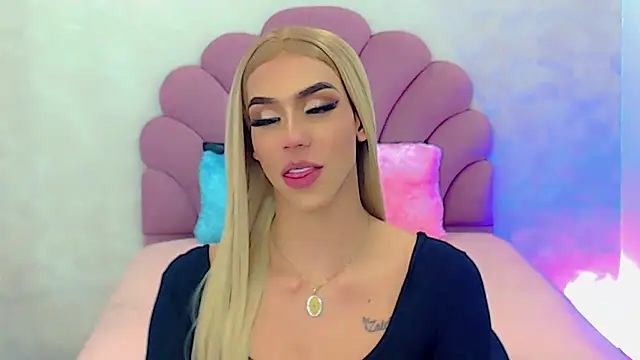 Snapshot of briana_sex32 chatting on February 2025 10:53:02 AM briana sex32 online show from February 2025 10:53:02 AM