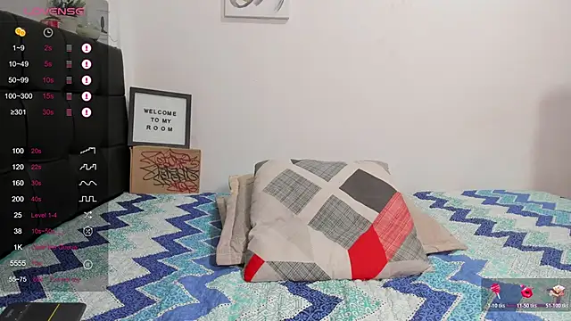 RoddyRich11 online show from November 2025 11:48:01 PM