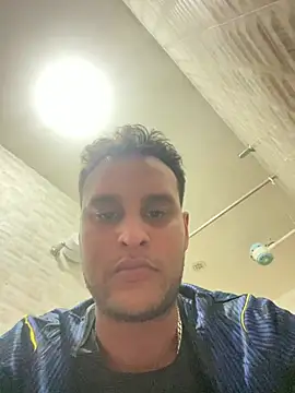 Cristian 099 online show from June 2026 10:44:01 PM