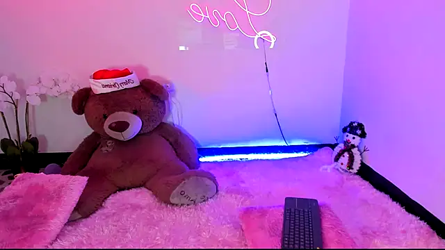 kendal scott1 online show from December 2024 11:03:01 PM