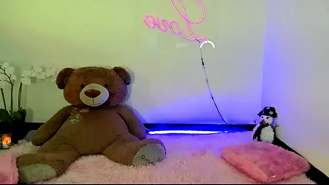 kendal scott1 online show from January 2025 09:26:01 PM