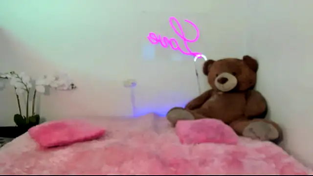 kendal scott1 online show from January 2025 07:24:01 PM