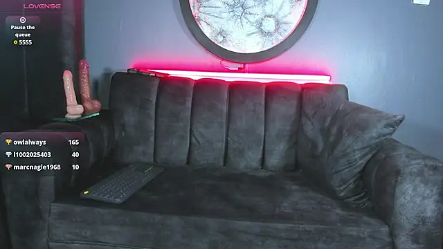 khriss brown online show from February 2025 11:57:01 PM