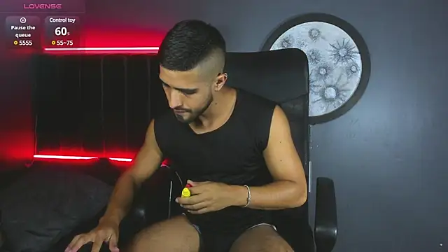 khriss brown online show from March 2025 09:59:01 PM