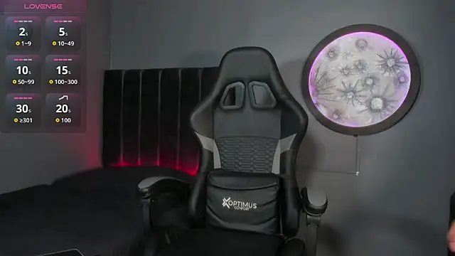 khriss brown online show from September 2025 09:40:02 PM