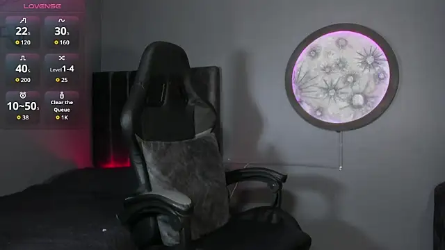 khriss brown online show from September 2025 09:31:01 PM