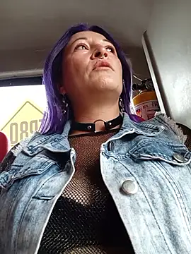 sophie banger online show from October 2025 06:06:01 PM