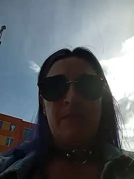 sophie banger online show from December 2025 07:34:02 PM