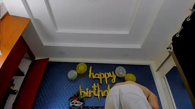 leondevereda online show from February 2025 10:31:01 PM