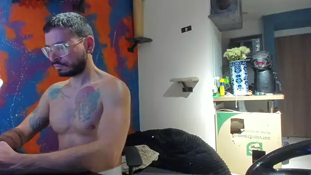 leondevereda online show from September 2025 12:43:02 AM