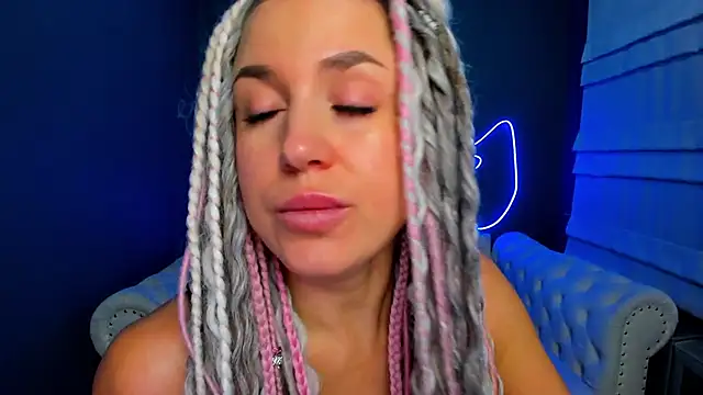 rock n roxy online show from November 2025 01:17:01 AM