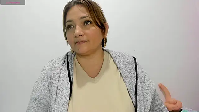 Paula-Harrison online show from October 2025 02:16:01 PM