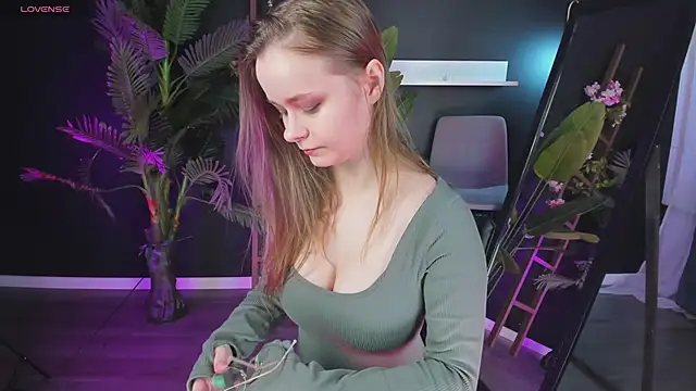 CassieCool online show from March 2025 08:52:01 PM