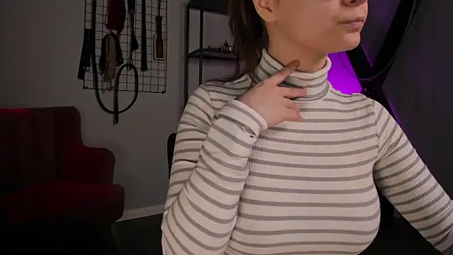 CassieCool online show from September 2025 08:43:01 PM