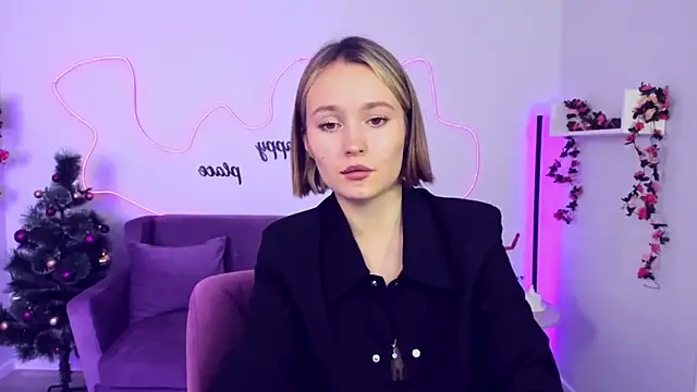 BritnieCute online show from December 2024 08:28:01 AM