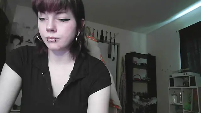 GoddessPinxx online show from June 2026 09:05:02 PM