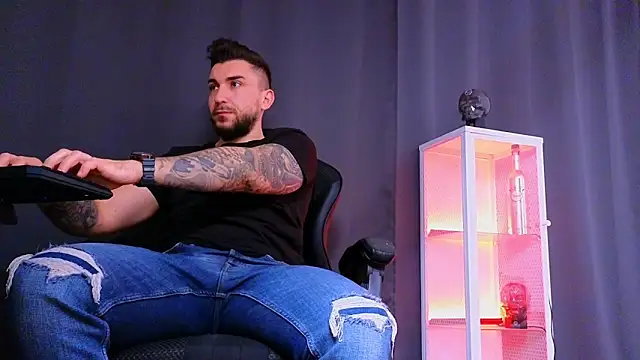 MightyAaron66 online show from March 2025 02:37:02 AM