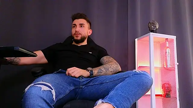 MightyAaron66 online show from March 2025 08:46:01 AM